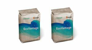 Mondi und Syntegon haben gemeinsam eine Papierverpackung für Lebensmittel mit recycelten Inhalten entwickelt. (