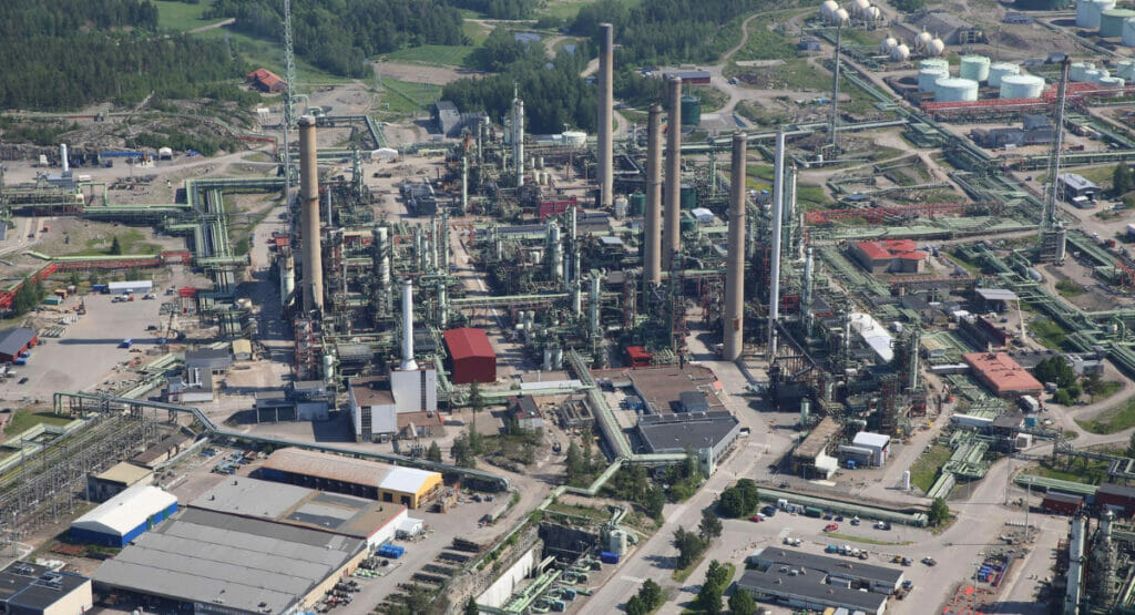 Anlage für die Aufwertung von verflüssigtem Kunstoffabfall von Neste