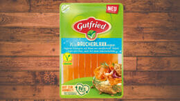 Der WieRÄUCHERLAXXvegan der Gutfried GmbH geht als veganes Produkt, aber auch mit der recyclingfähigen Verpackung von Südpack auf die Themen Nachhaltigkeit und Umweltbewusstsein ein.