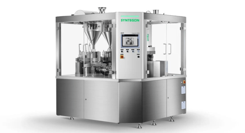 Die Kapselfüllmaschine GKF Capsylon 6005 von Syntegon hat einen hohen Durchsatz.