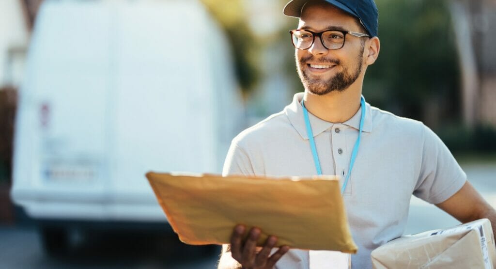 Henkel bietet Verpackungsherstellern und Einzelhändlern Lösungen für den E-Commerce