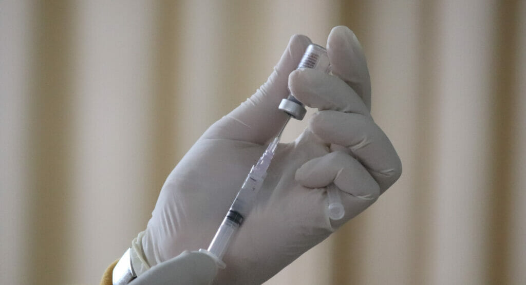 ACTEGA zeigt auf der Fakuma Pharmastopfen aus TPE