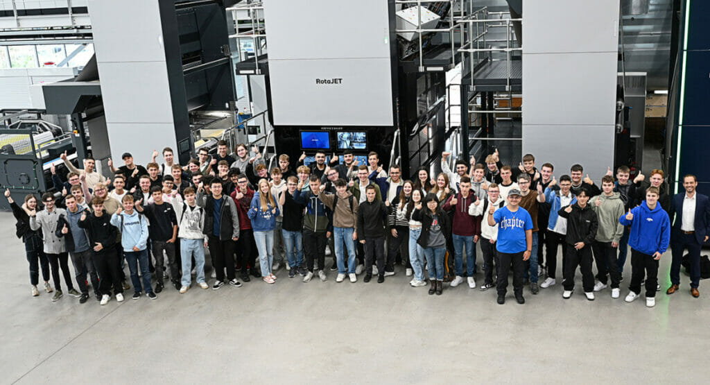 Die Auszubildenden am Stammsitz in Würzburg starteten in ihre Berufsausbildung am 1. September mit einer gemeinsamen Auftaktveranstaltung von Koenig & Bauer.