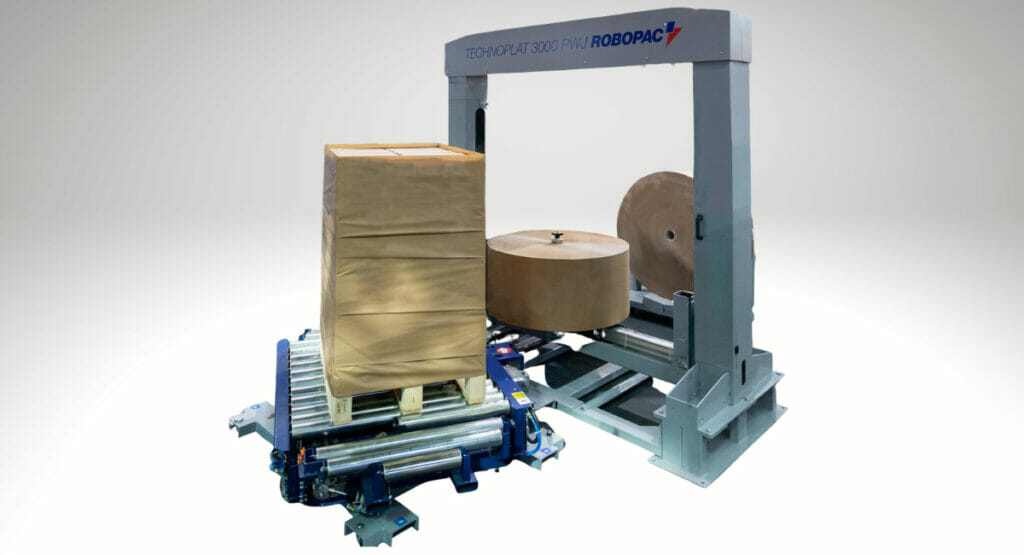 Paletten werden mit der Lösung von Mondi und Robopac mit Papier umwickelt und verpackt.