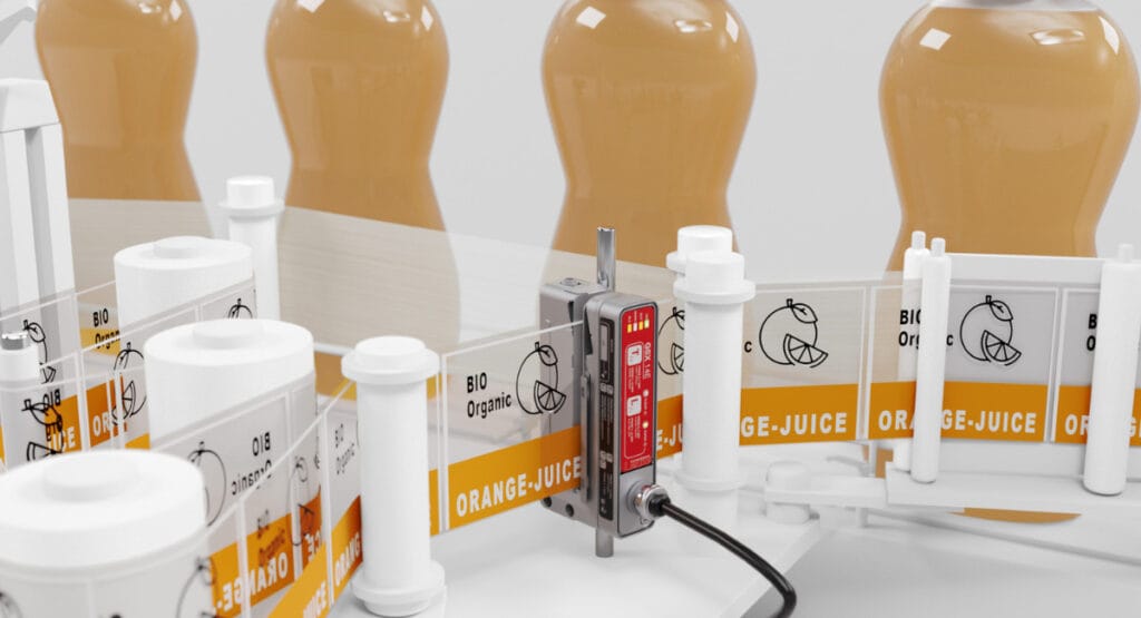 Convincing innovation on the market: The GSX 14E combines the two detection principles of light and ultrasound in one compact sensor.