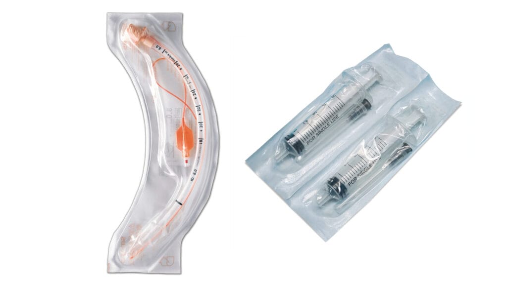 Die neue recycelbare Monomaterial-Tiefziehfolie Formpeel P (links) ergänzt das Portfolio nachhaltiger Materialien, zu dem auch Formpeel T (rechts) gehört. (Bild: Coveris)