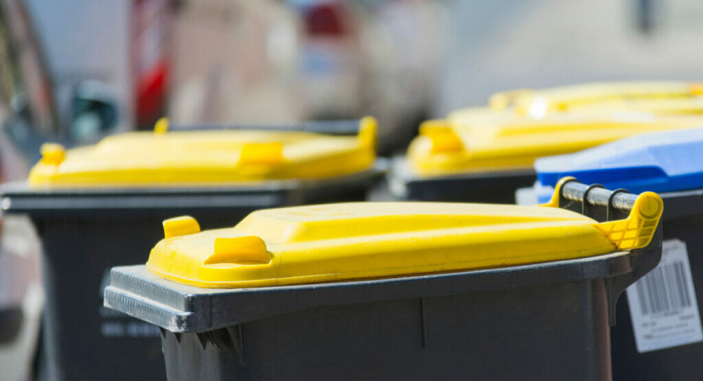 Ab in die (Gelbe) Tonne: Zur Abfallart Leichtverpackungen (LVP) zählen gebrauchte, restentleerte Verkaufsverpackungen aus Kunststoff, Aluminium, Weißblech und Verbundmaterialien.