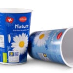 Die Molkerei Forster setzt für ihre 500-Gramm-Naturjoghurts der Marke Milbona ab sofort die selbsttrennenden Karton-Kunststoff-Kombinationen ein.