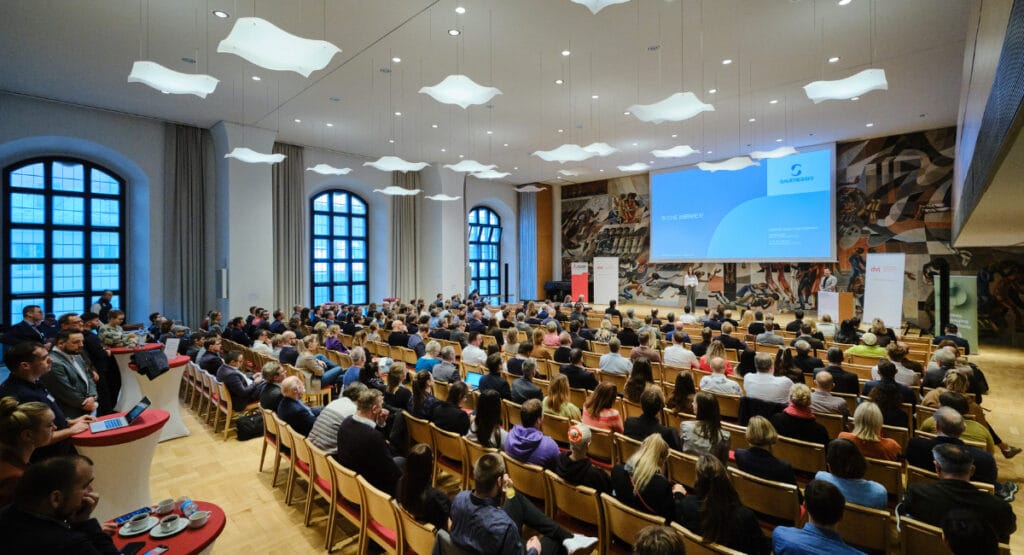 Zur Dresdner Verpackungstagung kamen Entscheider aus Industrie, Forschung und Wissenschaft und Studierende zusammen.