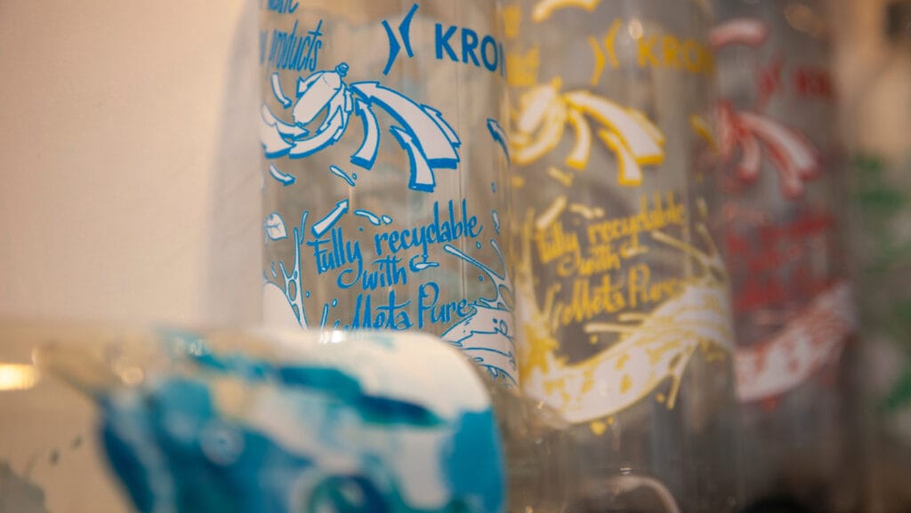 Krones behälterdekoration