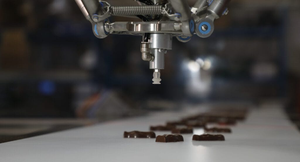Auf der ProSweets zeigt ACMA die Smart Handling Roboter