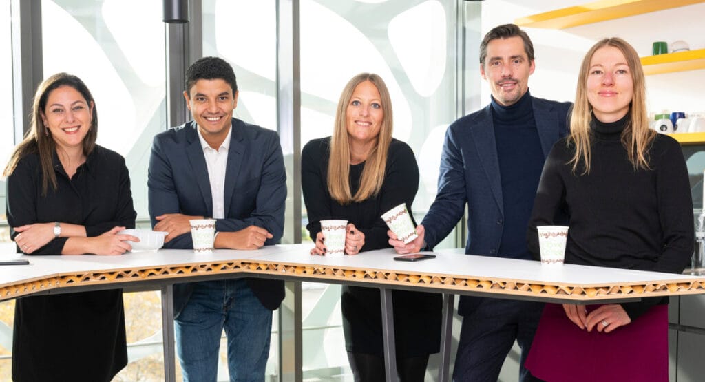 Das Biopolymer-Team der BASF strahlt Vielfalt aus. Von links nach rechts: Afsaneh (Iran) verantwortlich für Global Sustainability and Advocacy, Ibrahim (Ägypten) Global Product Management, Mia (Schweden) Vice President, Marcel (Deutschland) Global Business Management, und Olga (Ukraine) Global Business Controlling.