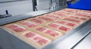 With Weber PaperTech technology, paper-based bottom films can be moulded much better, more stable and deeper into packaging.