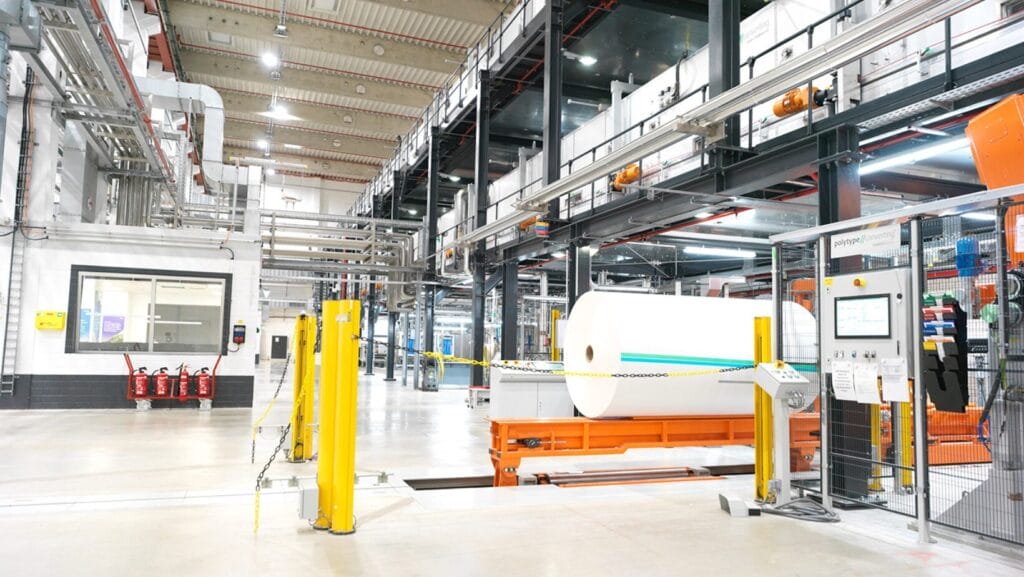 The new, state-of-the-art coating system can coat a wide range of papers with different barriers.