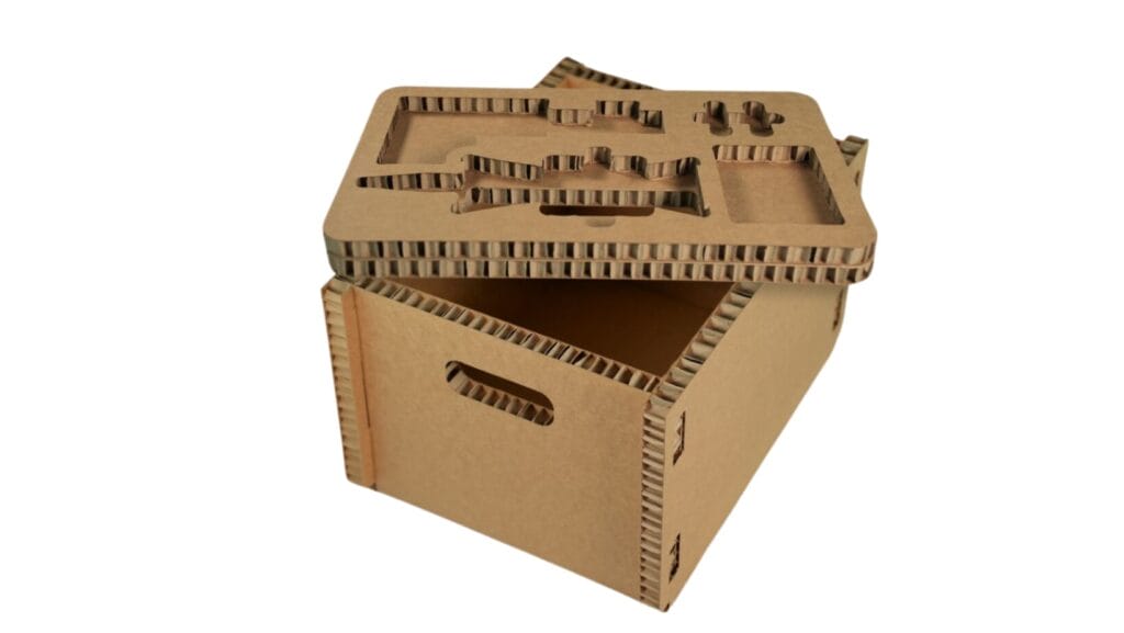 PaperCore ist stabil, zu 100 Prozent recycelbar und etwa zwei Drittel leichter als eine vergleichbare Lösung aus Wellpappe. (Bild: Wetropa)