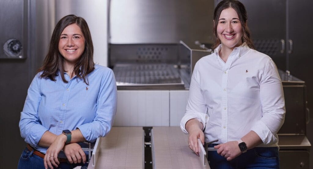 MBM Sabrina Mayer-Mai (links) und Julia Mayer